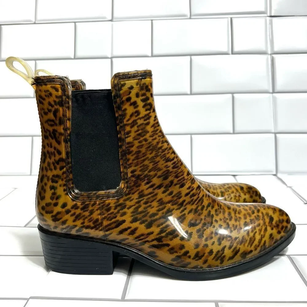 Jeffrey Campbell Rain Boots Leopard Cheetah Print Rubber Chelsea Boots Size 7